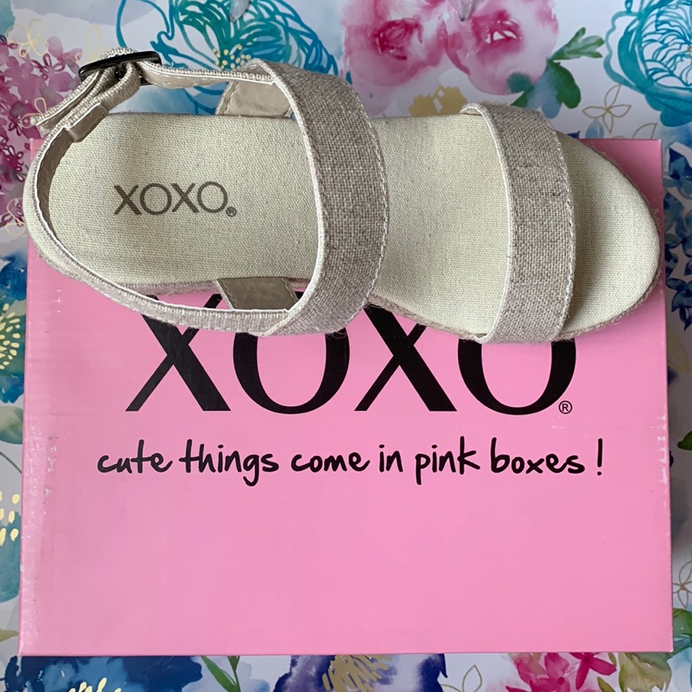 XOXO Summer Wedges Sandals 5 1/2 women